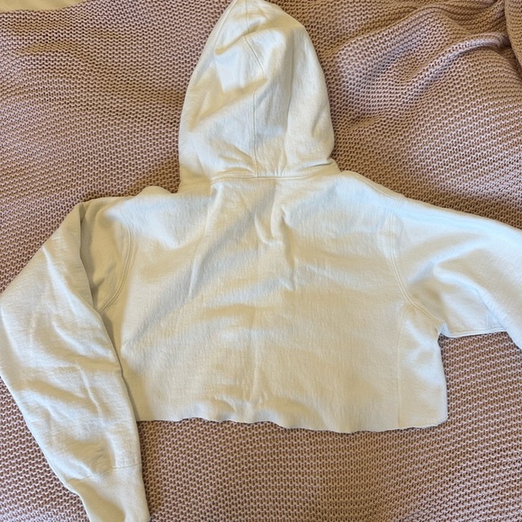 Reworked cropped supreme hoodie - Picture 3 of 5